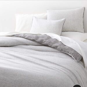 Crate and Barrel Duvet Cover, as new !